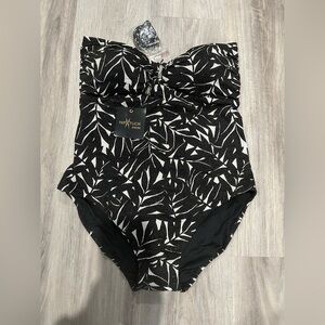 NWT Nip Tuck Black & White Leaf Print One-Piece Bandeau Swimsuit. Size 14 US